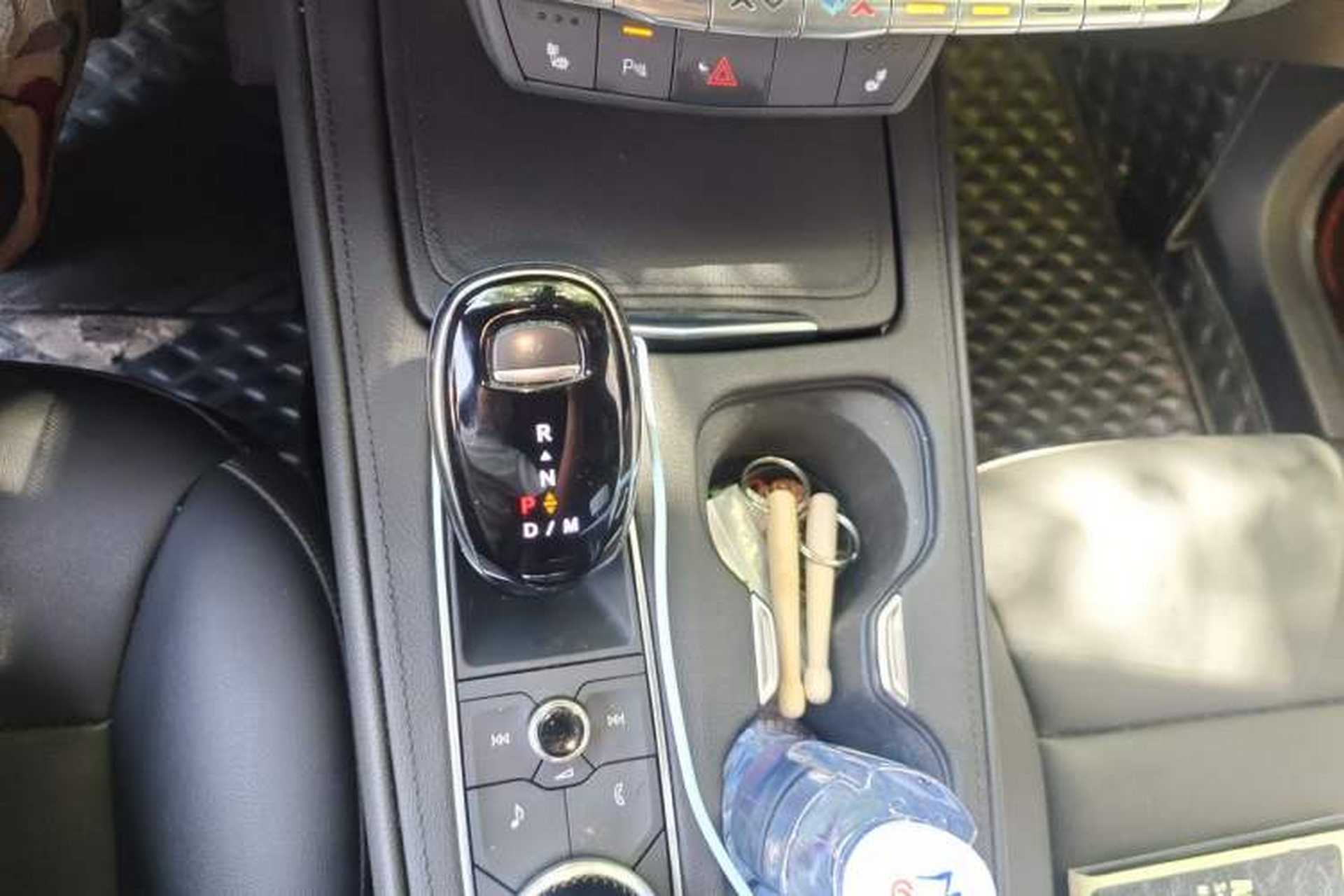 Used Cadillac XT4 2021 28T Two-Wheel Drive Leading Version Gear Lever