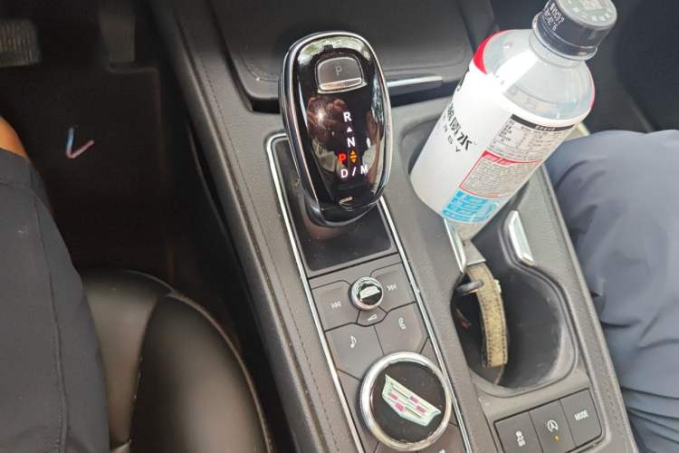 Used Cadillac XT4 2021 28T Two-Wheel Drive Leading Version Gear Lever