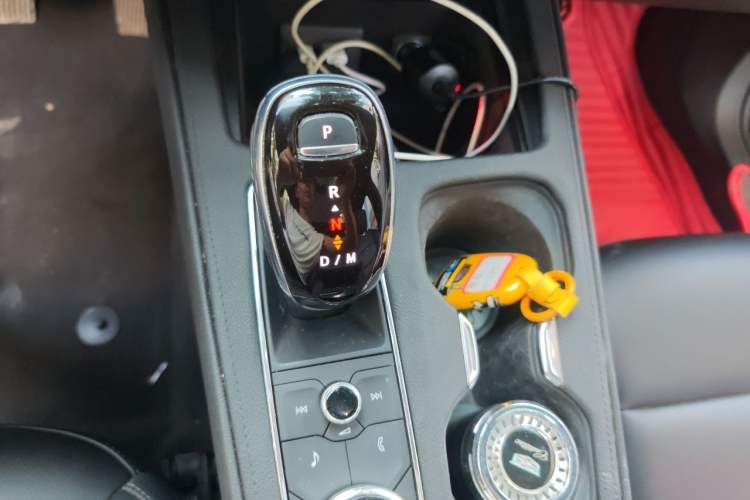 Used Cadillac XT4 2021 28T Two-Wheel Drive Luxury Version Gear Lever