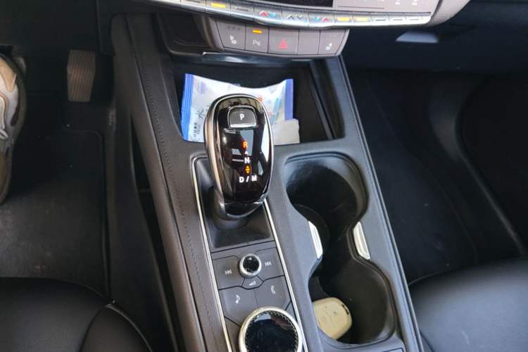 Used Cadillac XT4 2021 28T Two-Wheel Drive Leading Version Gear Lever