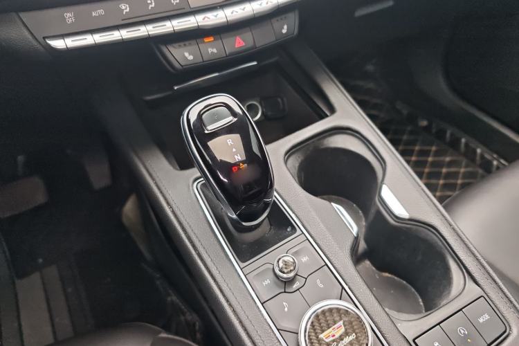 Used Cadillac XT4 2021 28T Two-Wheel Drive Luxury Version Gear Lever
