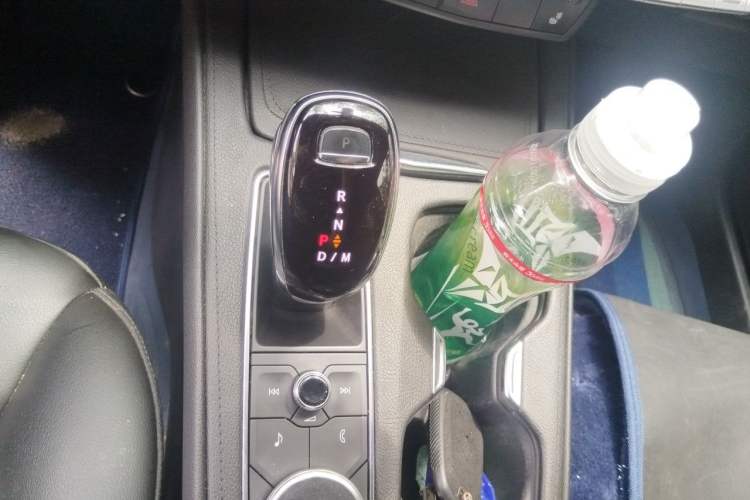 Used Cadillac XT4 2021 28T Two-Wheel Drive Luxury Version Gear Lever