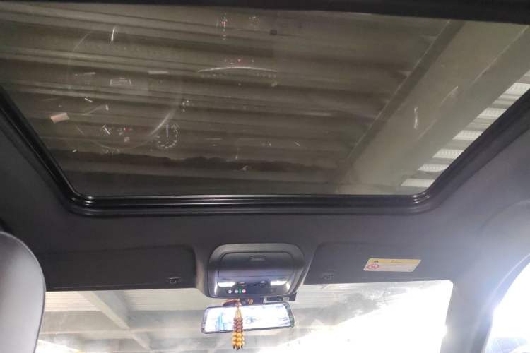 Used Cadillac XT4 2021 28T Two-Wheel Drive Luxury Version Headliner