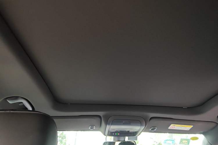 Used Cadillac XT4 2021 28T Two-Wheel Drive Leading Version Headliner