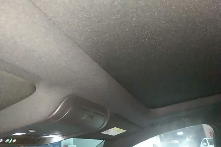 Used Cadillac XT4 2021 28T Two-Wheel Drive Leading Version Headliner