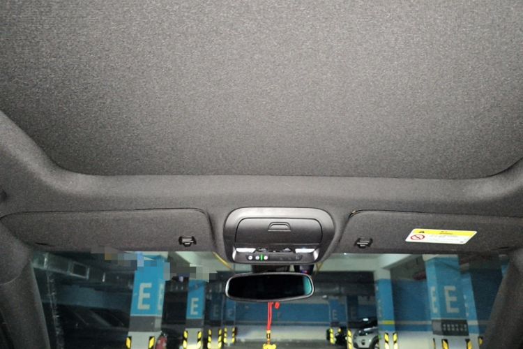 Used Cadillac XT4 2021 28T Two-Wheel Drive Luxury Version Headliner