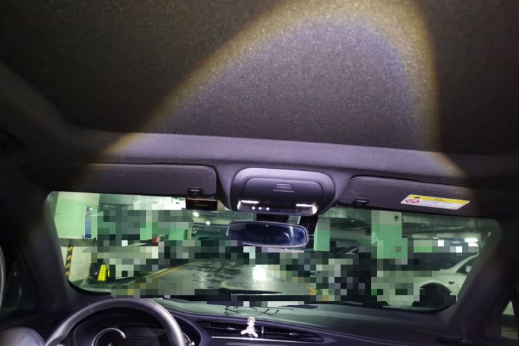 Used Cadillac XT4 2021 28T Two-Wheel Drive Luxury Version Headliner