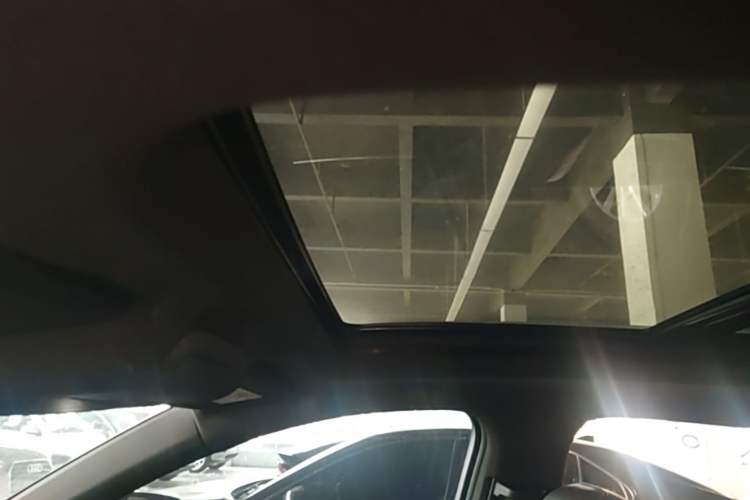 Used Cadillac XT4 2021 28T Two-Wheel Drive Leading Version Headliner