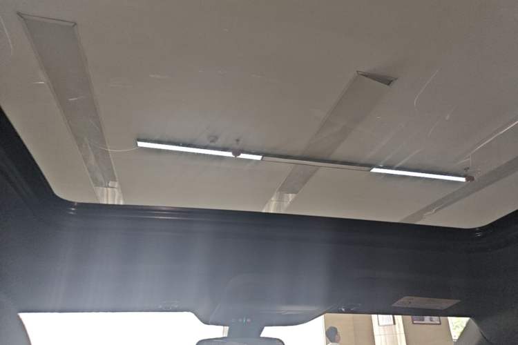 Used Cadillac XT4 2021 28T Two-Wheel Drive Tech Edition Headliner