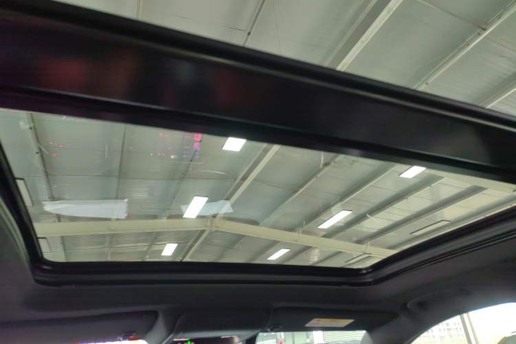 Used Cadillac XT4 2021 28T Two-Wheel Drive Leading Version Headliner