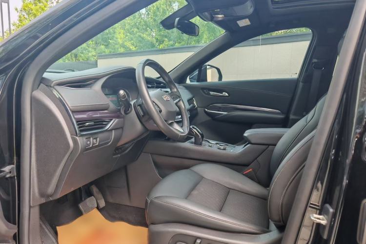 Used Cadillac XT4 2021 28T Two-Wheel Drive Tech Edition Interior 1