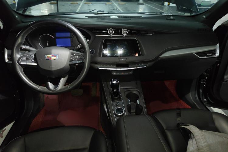 Used Cadillac XT4 2021 28T Two-Wheel Drive Leading Version Interior 2