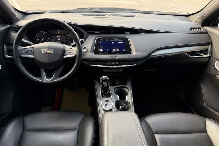 Used Cadillac XT4 2021 28T Two-Wheel Drive Leading Version Interior 2
