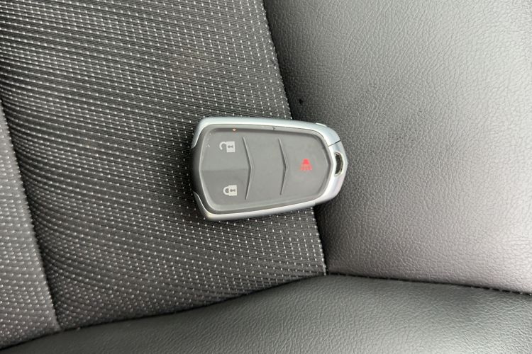 Used Cadillac XT4 2021 28T Two-Wheel Drive Tech Edition Interior 2