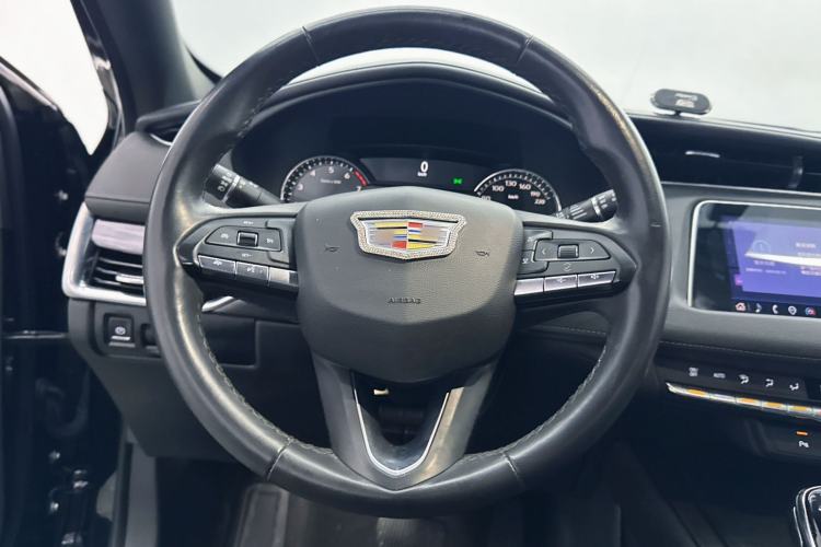 Used Cadillac XT4 2021 28T Two-Wheel Drive Tech Edition Interior 3