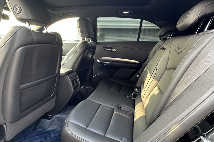 Used Cadillac XT4 2021 28T Two-Wheel Drive Luxury Version Interior 4