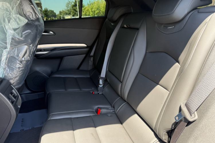 Used Cadillac XT4 2021 28T Two-Wheel Drive Luxury Version Interior 5