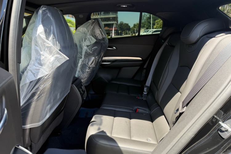 Used Cadillac XT4 2021 28T Two-Wheel Drive Luxury Version Interior 6