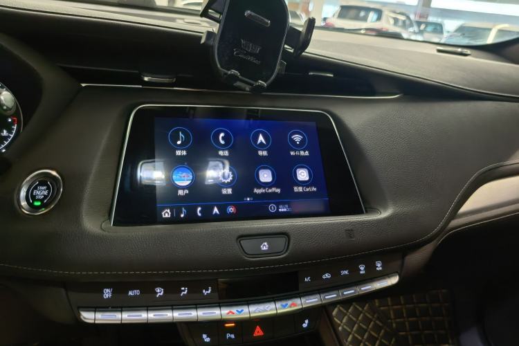 Used Cadillac XT4 2021 28T Two-Wheel Drive Leading Version Interior 6