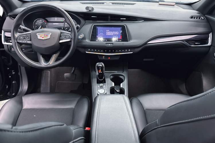 Used Cadillac XT4 2021 28T Two-Wheel Drive Tech Edition Interior 7