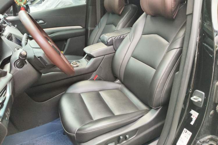 Used Cadillac XT4 2021 28T Two-Wheel Drive Luxury Version Left Front Seat