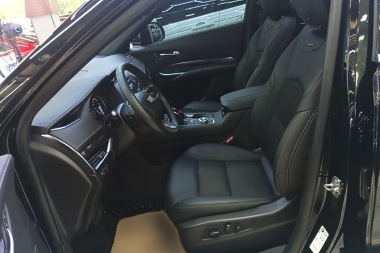 Used Cadillac XT4 2021 28T Two-Wheel Drive Tech Edition Left Front Seat