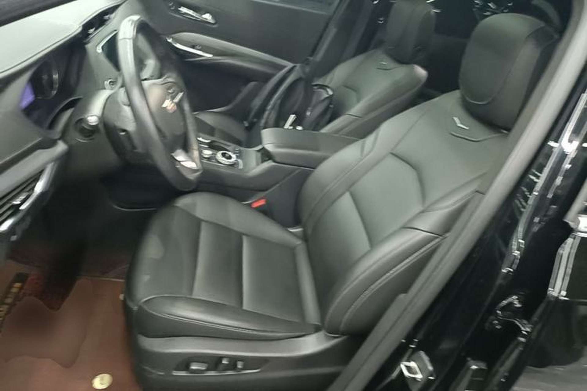 Used Cadillac XT4 2021 28T Two-Wheel Drive Leading Version Left Front Seat