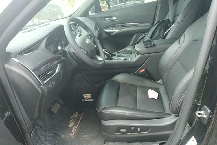 Used Cadillac XT4 2021 28T Two-Wheel Drive Tech Edition Left Front Seat