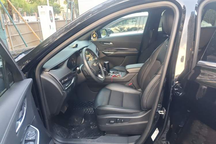Used Cadillac XT4 2021 28T Two-Wheel Drive Tech Edition Left Front Seat