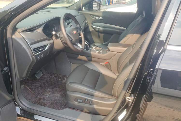 Used Cadillac XT4 2021 28T Two-Wheel Drive Leading Version Left Front Seat