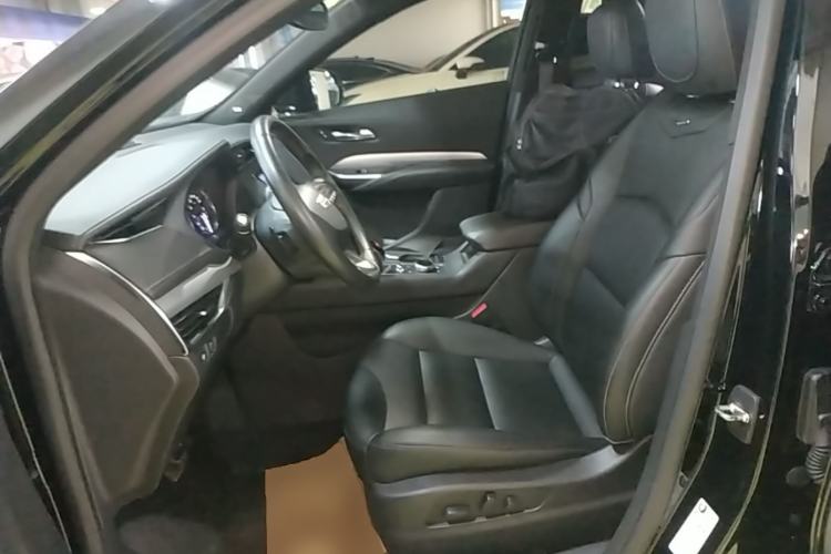 Used Cadillac XT4 2021 28T Two-Wheel Drive Leading Version Left Front Seat