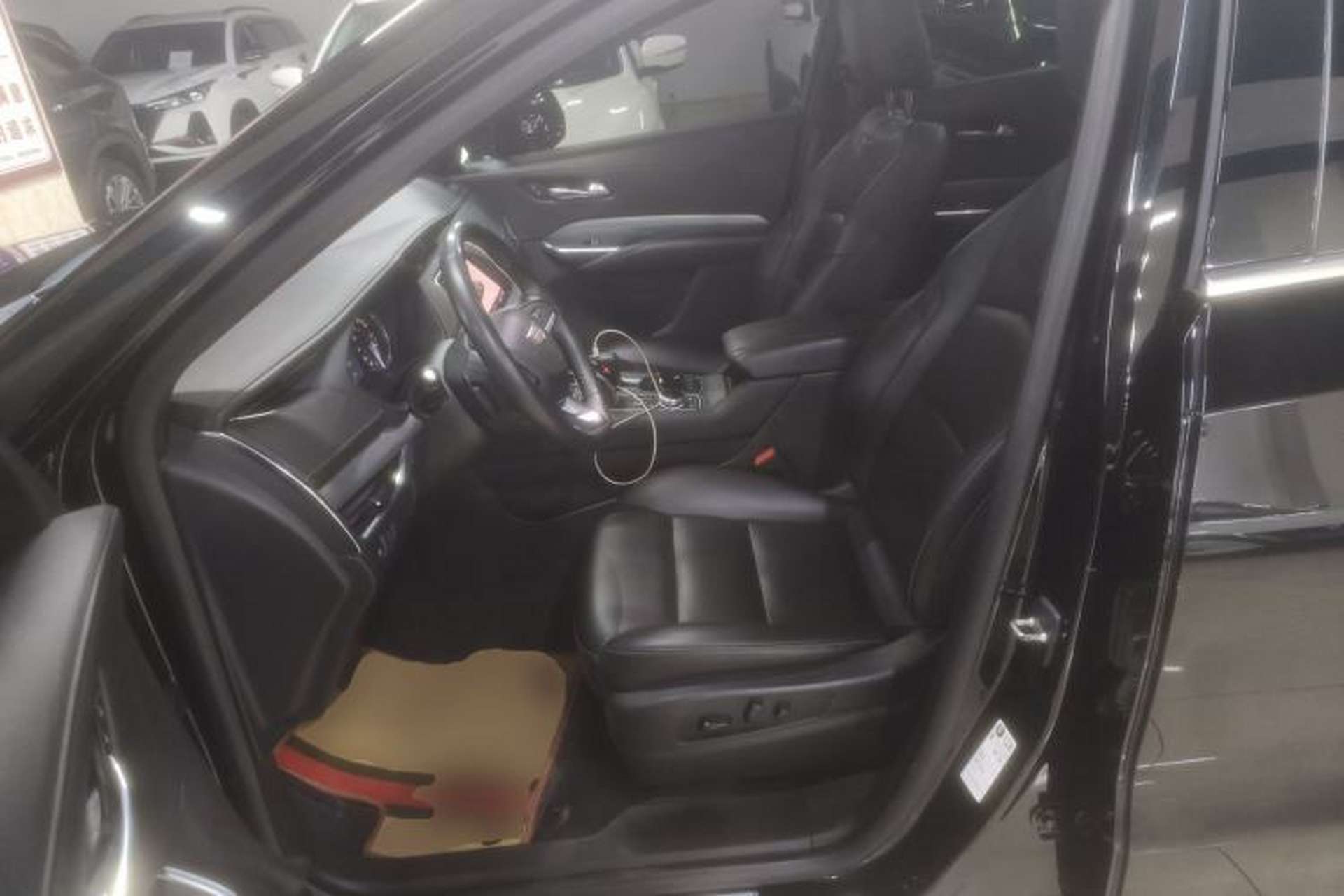 Used Cadillac XT4 2021 28T Two-Wheel Drive Leading Version Left Front Seat