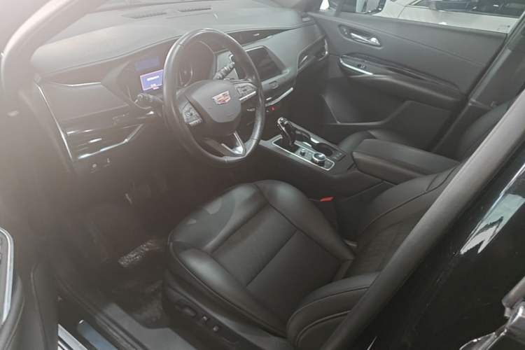 Used Cadillac XT4 2021 28T Two-Wheel Drive Tech Edition Left Front Seat