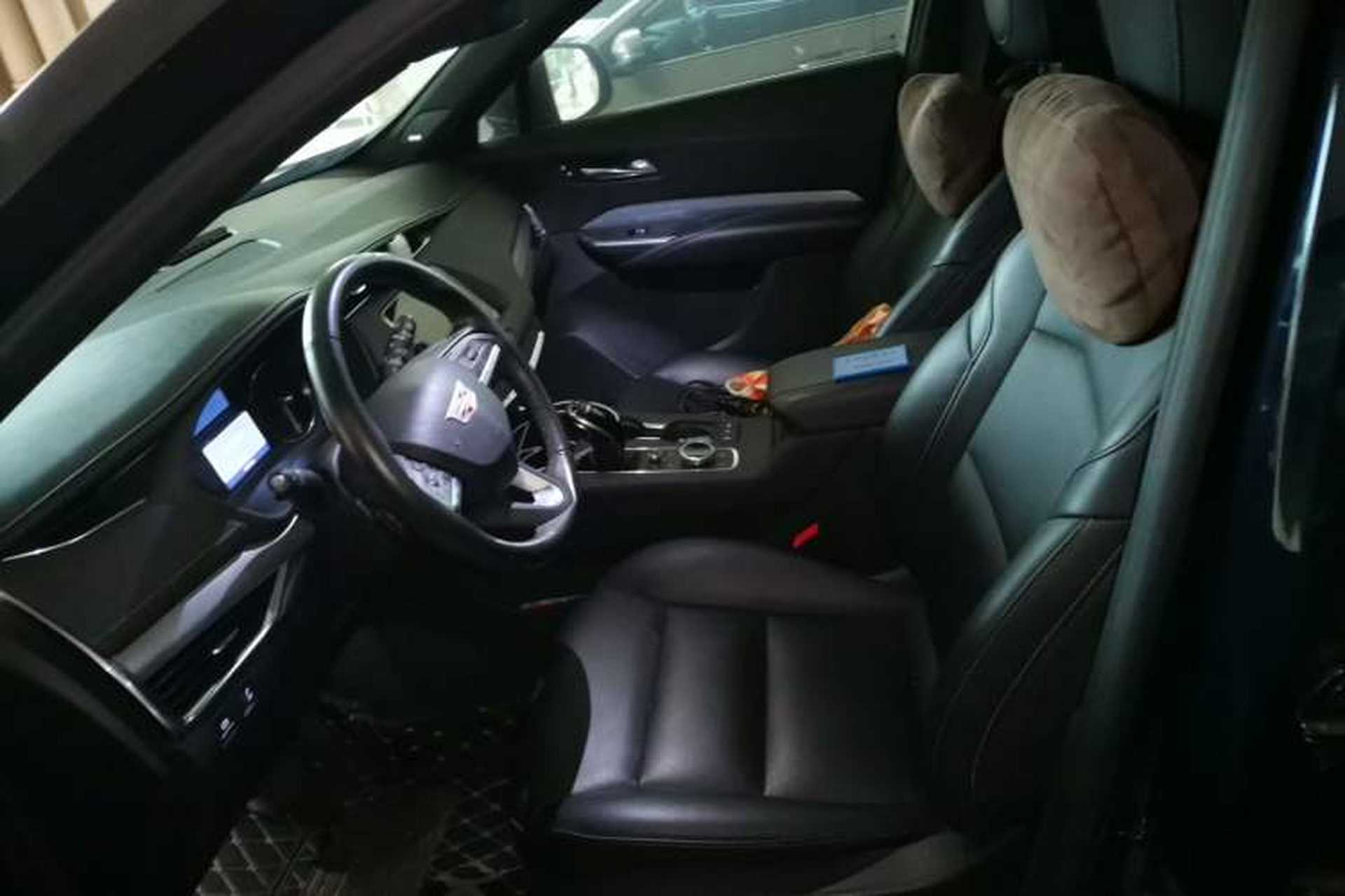 Used Cadillac XT4 2021 28T Two-Wheel Drive Leading Version Left Front Seat