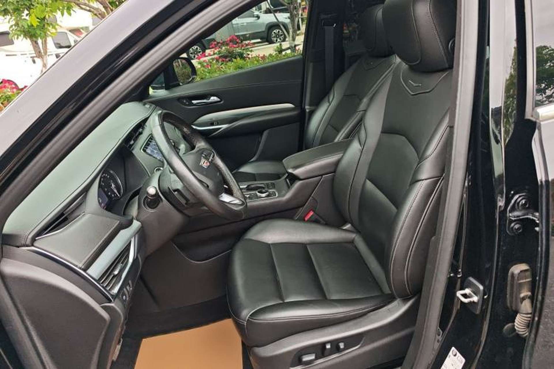 Used Cadillac XT4 2021 28T Two-Wheel Drive Leading Version Left Front Seat
