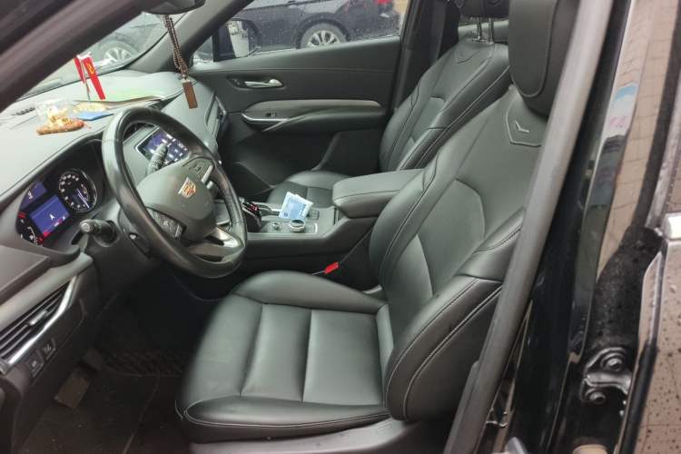 Used Cadillac XT4 2021 28T Two-Wheel Drive Luxury Version Left Front Seat