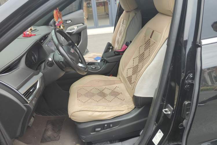 Used Cadillac XT4 2021 28T Two-Wheel Drive Luxury Version Left Front Seat