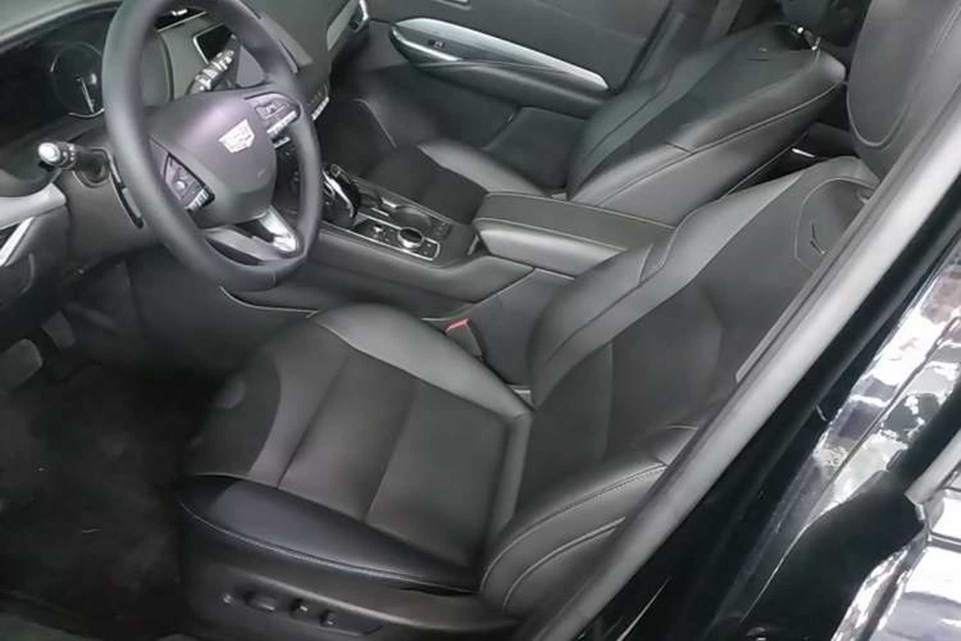 Used Cadillac XT4 2021 28T Two-Wheel Drive Leading Version Left Front Seat