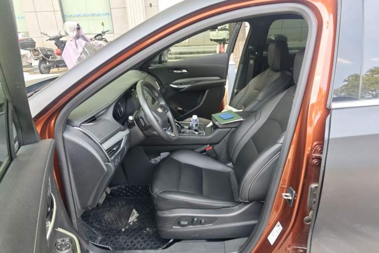 Used Cadillac XT4 2021 28T Two-Wheel Drive Leading Version Left Front Seat