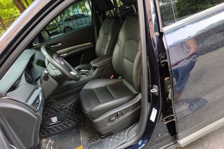 Used Cadillac XT4 2021 28T Two-Wheel Drive Leading Version Left Front Seat
