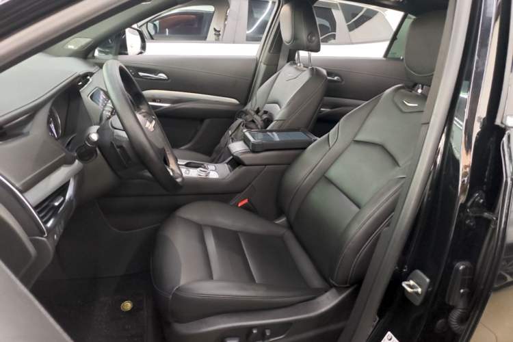 Used Cadillac XT4 2021 28T Two-Wheel Drive Leading Version Left Front Seat