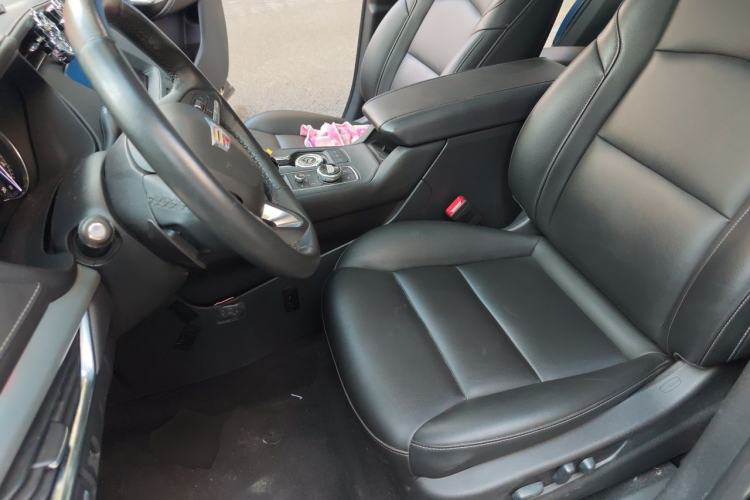 Used Cadillac XT4 2021 28T Two-Wheel Drive Luxury Version Left Front Seat