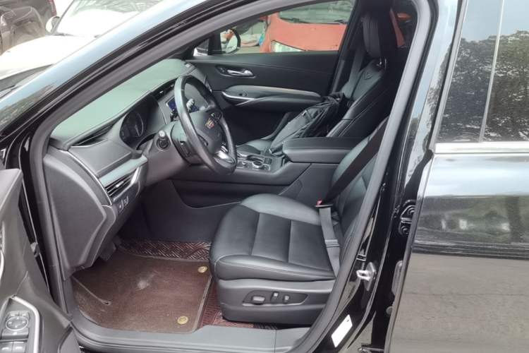 Used Cadillac XT4 2021 28T Two-Wheel Drive Leading Version Left Front Seat