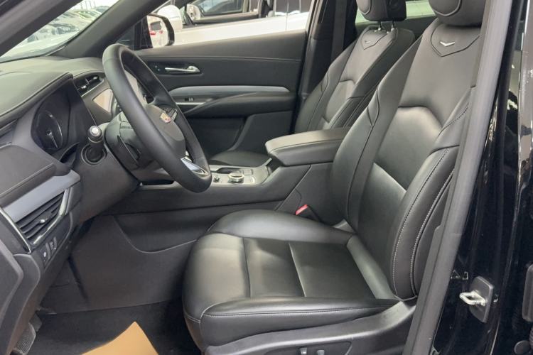 Used Cadillac XT4 2021 28T Two-Wheel Drive Luxury Version Left Front Seat