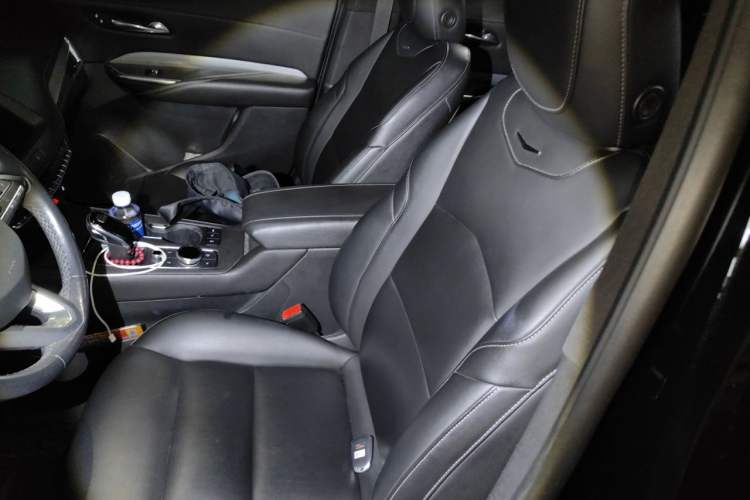 Used Cadillac XT4 2021 28T Two-Wheel Drive Luxury Version Left Front Seat