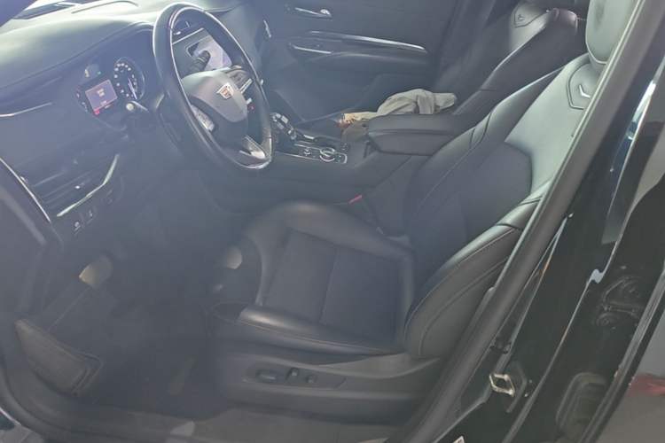 Used Cadillac XT4 2021 28T Two-Wheel Drive Tech Edition Left Front Seat