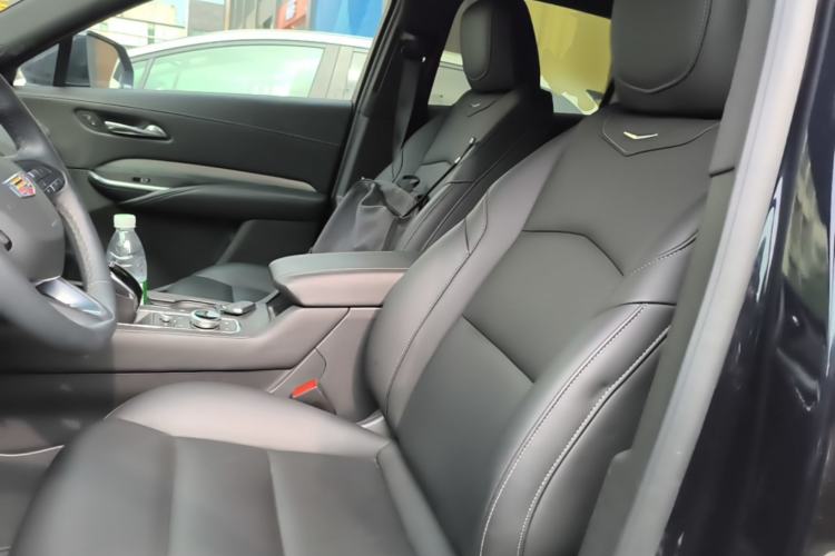 Used Cadillac XT4 2021 28T Two-Wheel Drive Leading Version Left Front Seat