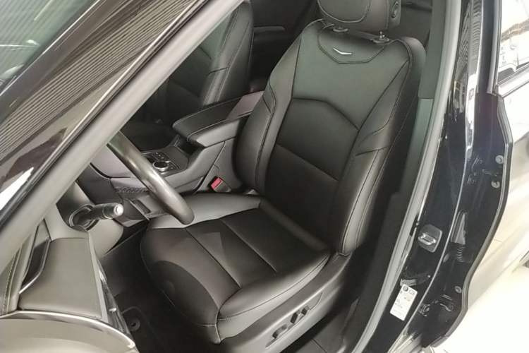 Used Cadillac XT4 2021 28T Two-Wheel Drive Leading Version Left Front Seat