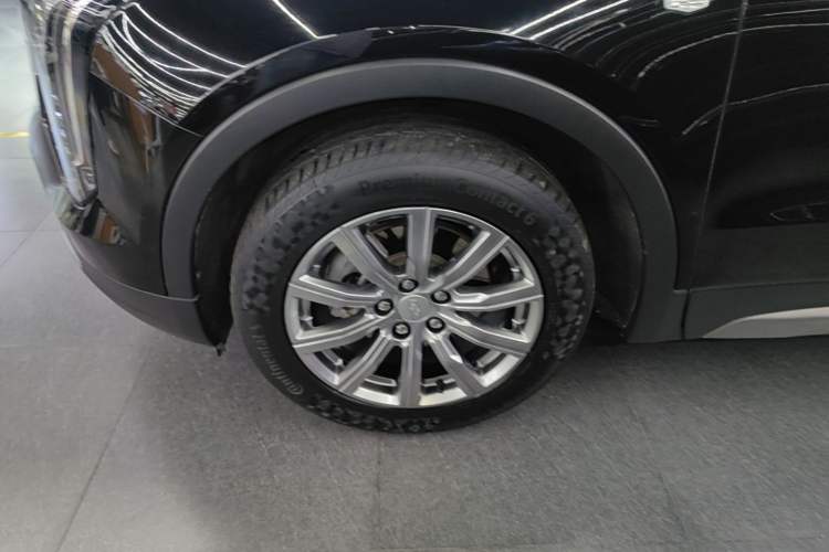 Used Cadillac XT4 2021 28T Two-Wheel Drive Leading Version Left Front Wheel Hub