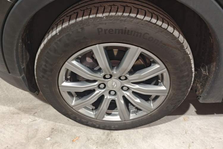 Used Cadillac XT4 2021 28T Two-Wheel Drive Leading Version Left Front Wheel Hub